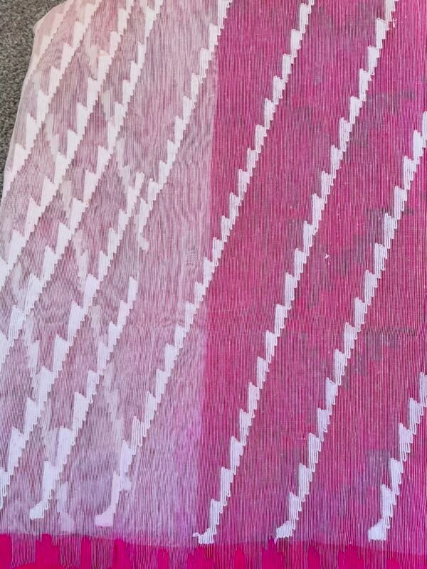 Soft Jamdani Saree Offwhite & Magenta Festive Wear